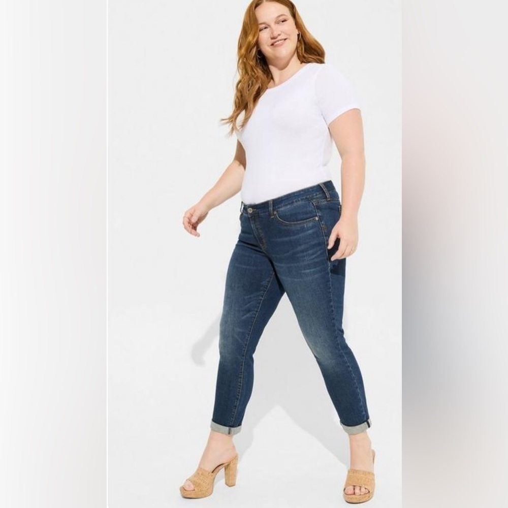 Torrid Boyfriend Straight Vintage Stretch Mid-Rise Jean